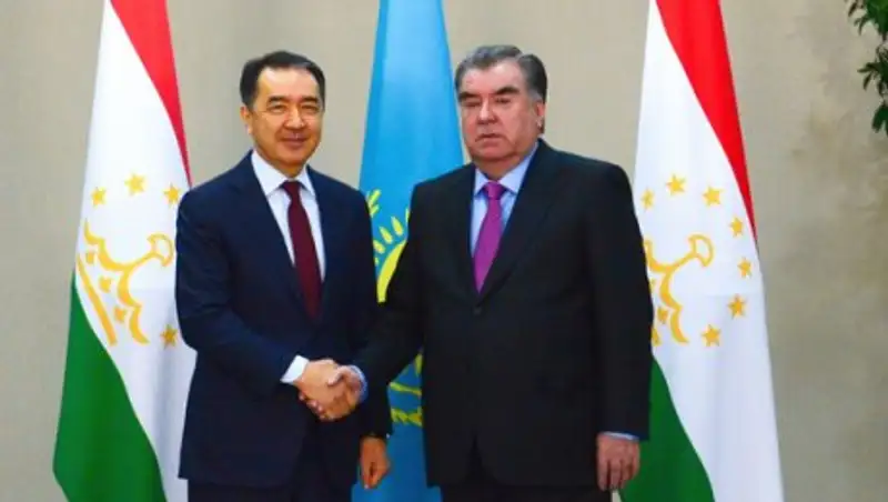Бакытжан Сагинтаев встретился с Эмомали Рахмоном