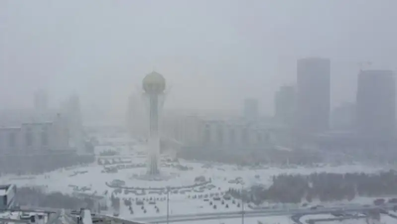 Штормовое предупреждение сделали на несколько дней в Астане