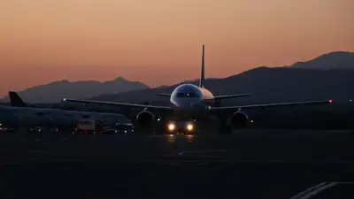 Вылетевший в Алматы самолет вернулся в аэропорт Астаны, фото - Новости Zakon.kz от 13.04.2023 18:12