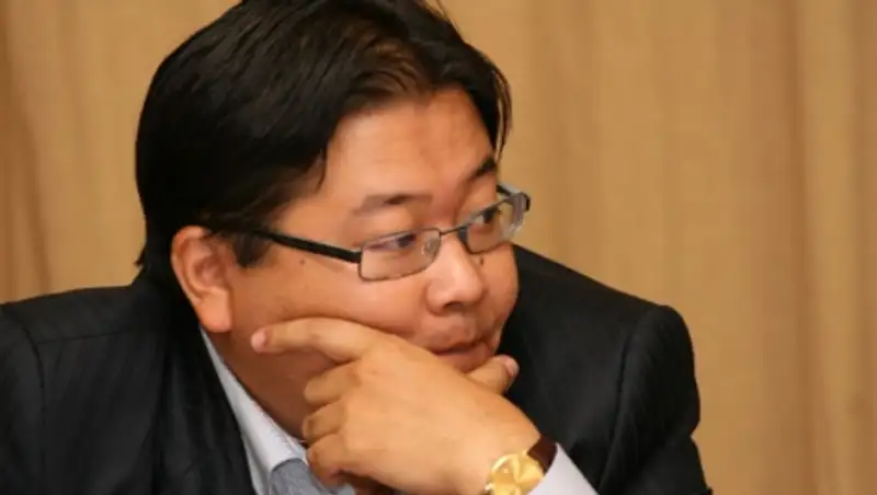 Политолог А.Сарым : "Проведя выборы можно будет мобилизовать общество вокруг главы государства"