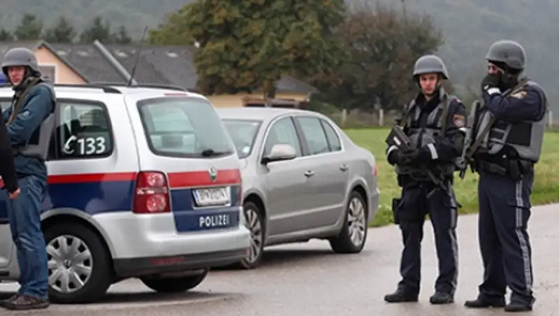 Австрийская полиция начала масштабную операцию против джихадистов