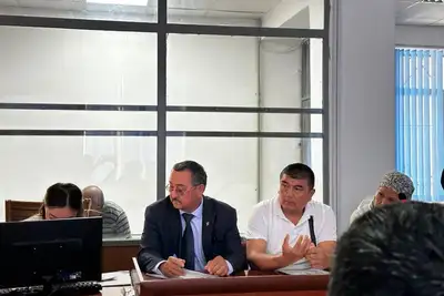 Родные погибших под колесами автобуса и адвокат подсудимого сделали громкие заявления в суде Шымкента, фото - Новости Zakon.kz от 21.09.2023 17:10