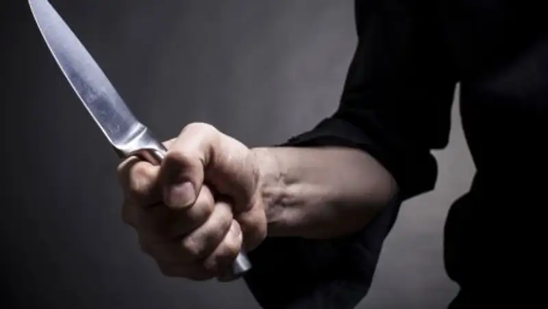 Освобождение жителя Уральска, чуть не убившего экс-супругу, прокомментировали в МВД