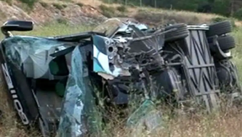 Столкновение автобуса и грузовика на юге Франции: погибли 42 человека