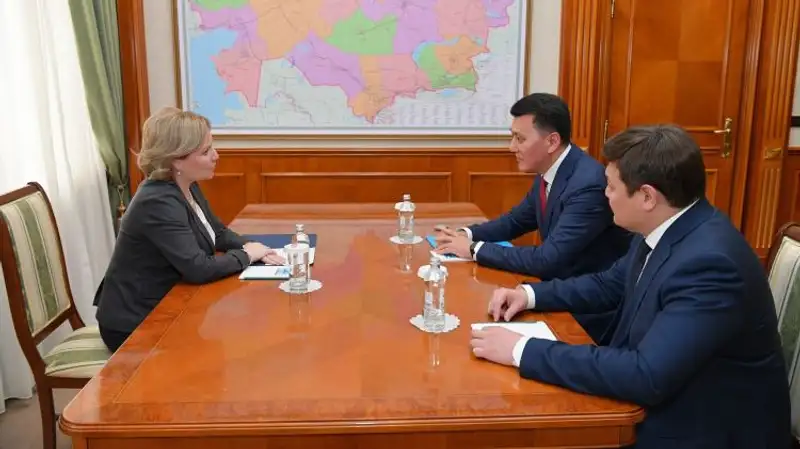 Ерлан Карин встретился с министром культуры России