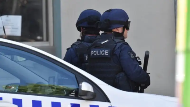 Полиция эвакуировала учеников из нескольких школ Сиднея и Мельбурна из-за угрозы взрывов