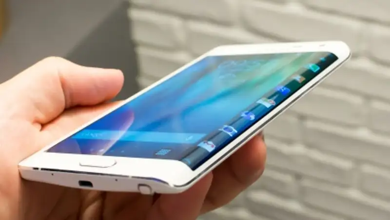 Инновационный Galaxy Note Edge c новым поколением мобильных дисплеев – скоро в Казахстане