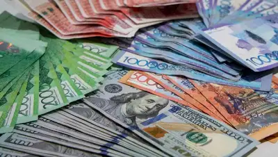 тенге, доллары, рубли, фото - Новости Zakon.kz от 09.11.2022 09:41