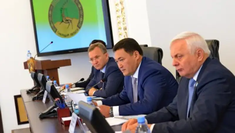 Аким Павлодарской области потребовал немедленно заняться вопросом заготовки грубых кормов