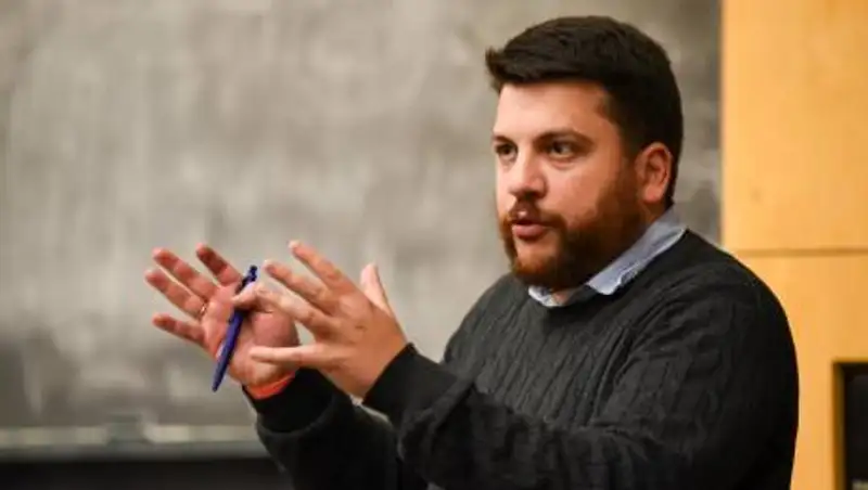 Соратник Навального объявлен в межгосударственный розыск