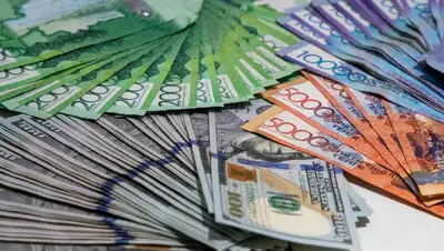 торги на бирже, фото - Новости Zakon.kz от 25.07.2022 15:41