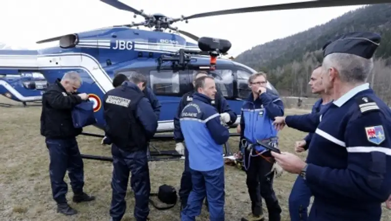 Расшифровка данных бортового самописца самолета А320 начнется в среду утром