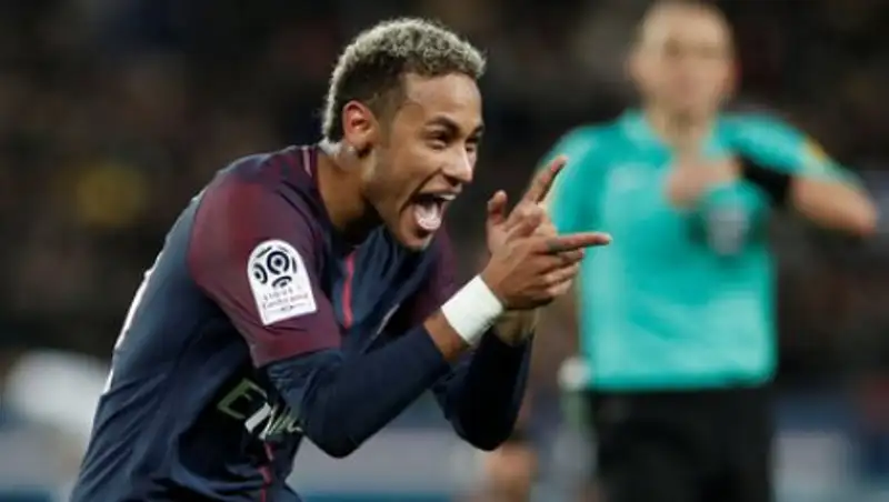 СМИ озвучили зарплату Неймара в ПСЖ