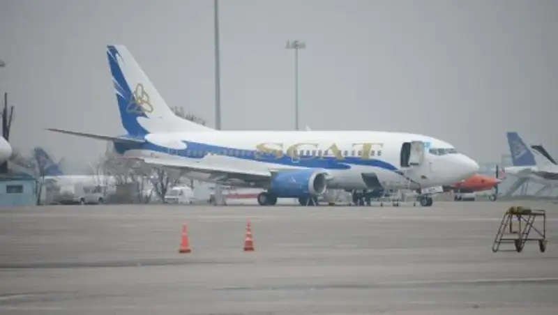 Самолет совершил экстренную посадку в Шымкенте из-за пассажирки с инсультом