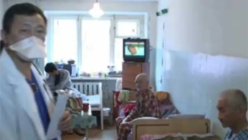 В ВКО больные туберкулезом могут оказаться на улице