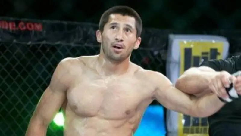 Арман Оспанов получит около 80 тысяч долларов за участие в главном бою турнира в Алматы