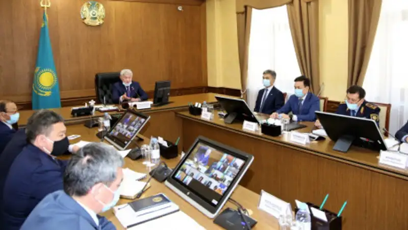 Сапарбаев объявил выговор акимам Тараза и двух районов