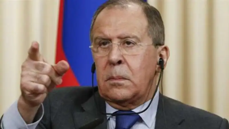 Россия высылает 60 американских дипломатов и закрывает генконсульство в Санкт-Петербурге