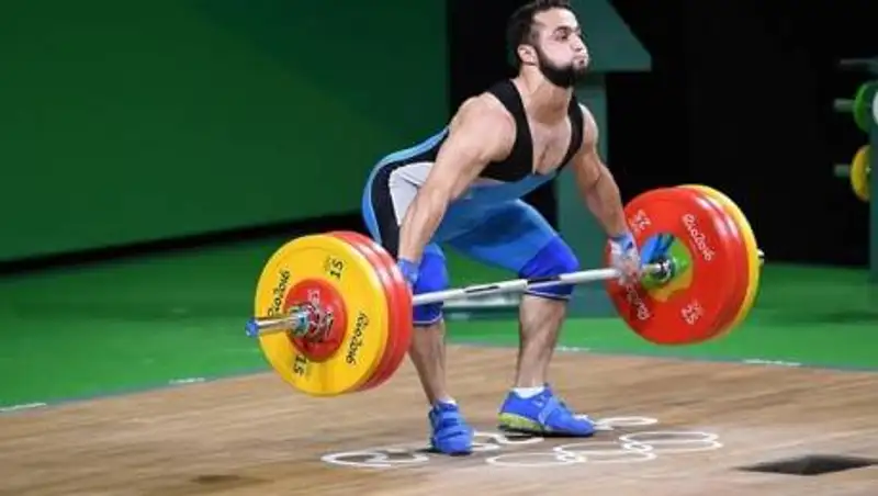 Олимпийский чемпион Нижат Рахимов отстранен от соревнований