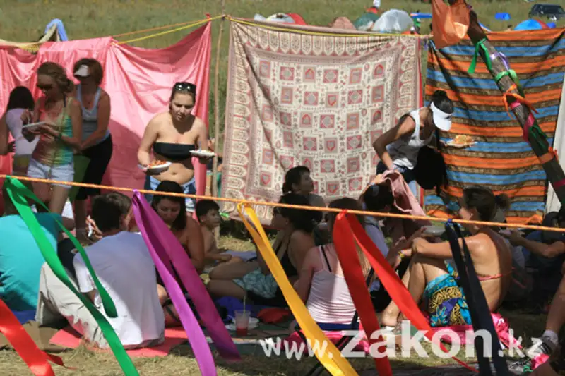 В Алматы прошел третий эко-этнофестиваль FourЭ (фото), фото - Новости Zakon.kz от 20.08.2012 20:53