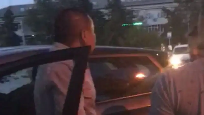 В Уральске полицейских уволили за драку с ножом