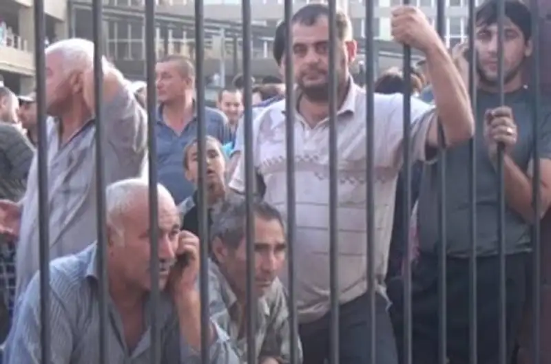 Владелец сгоревшего в Шымкенте рынка пообещал восстановить его в ближайшее время Владелец сгоревшего в Шымкенте рынка пообещал восстановить его в ближайшее время, фото - Новости Zakon.kz от 03.08.2012 20:16