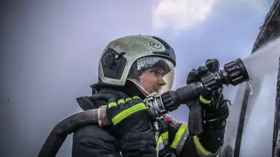 В Ангарске на НПЗ произошел взрыв, фото - Новости Zakon.kz от 15.12.2022 09:58