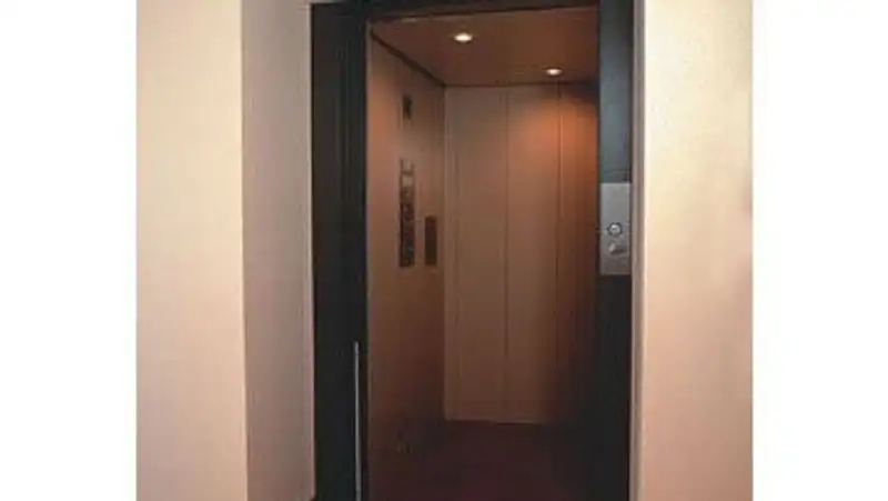 Рабочий погиб при монтаже лифта элитной новостройки в Астане