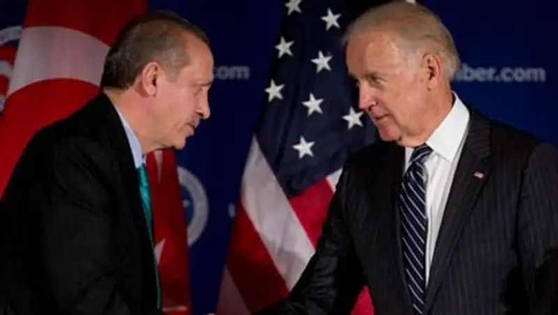 Эрдоган потребовал от Байдена извинений