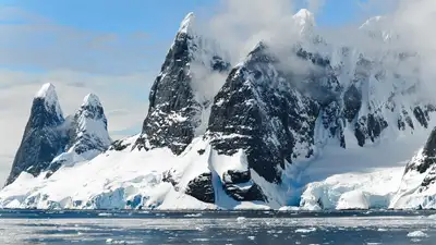 Откололся от шельфового ледника в Антарктиде, фото - Новости Zakon.kz от 24.01.2023 18:14