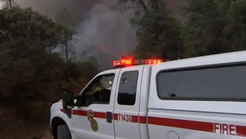 Охваченный пожарами север Калифорнии объявлен зоной стихийного бедствия