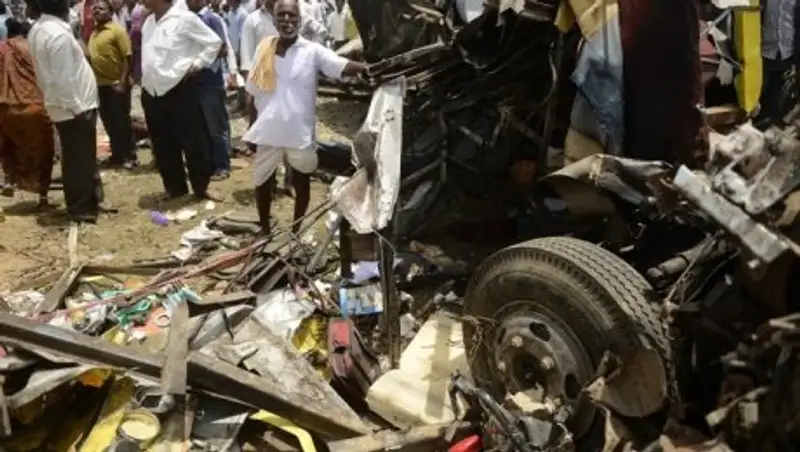 В ДТП на западе Индии погибли не менее 24 человек