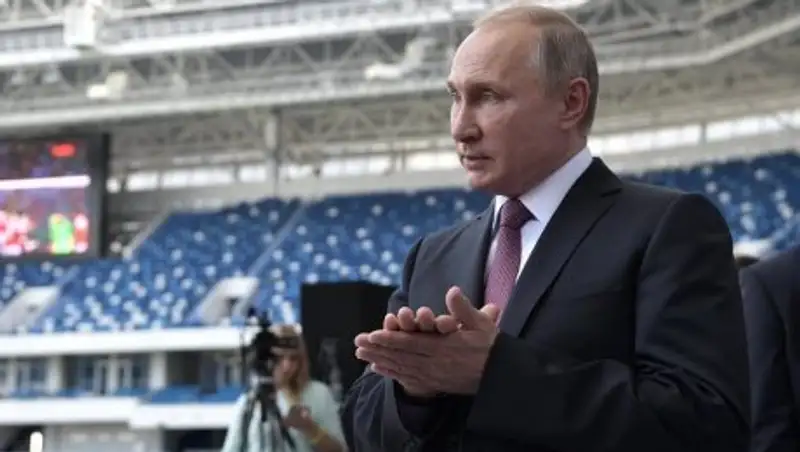 «Ну, уж если мусульмане просят»: Путин пообещал подумать над возвращением пива на стадионы