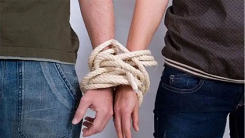 Чтобы удержать любимую, мужчина заявил на нее в полицию