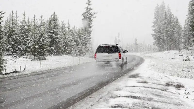 Трассу Нур-Султан - Петропавловск перекрыли из-за гололеда