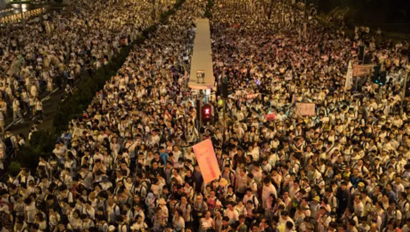 Протесты в центре Гонконга. Правительственные здания закроют до конца недели