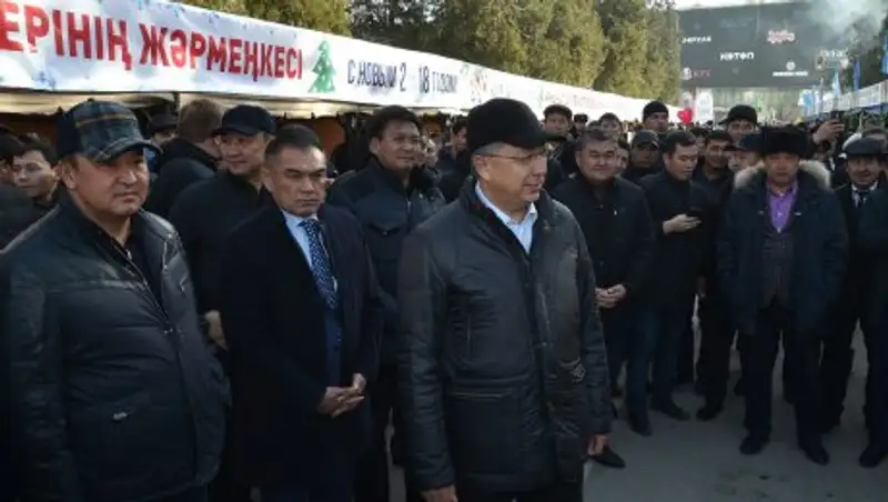 В ЮКО прошла новогодняя ярмарка сельскохозяйственной продукции