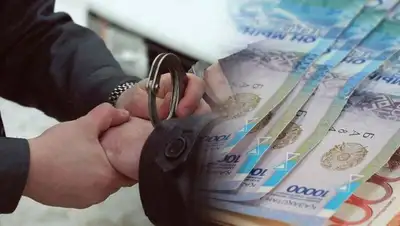 тенге, деньги, мошенничество, фото - Новости Zakon.kz от 10.10.2022 18:31
