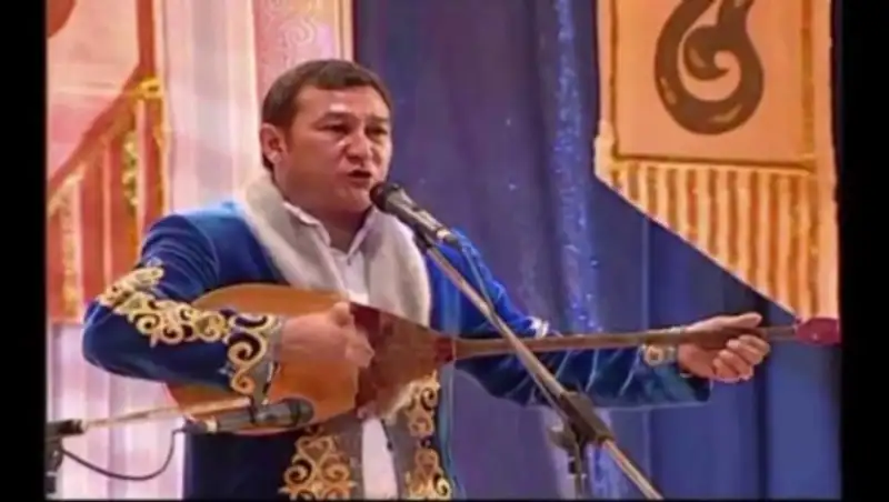 Казахстанский поэт и композитор Шынберген Сулейменов попал в серьезную аварию