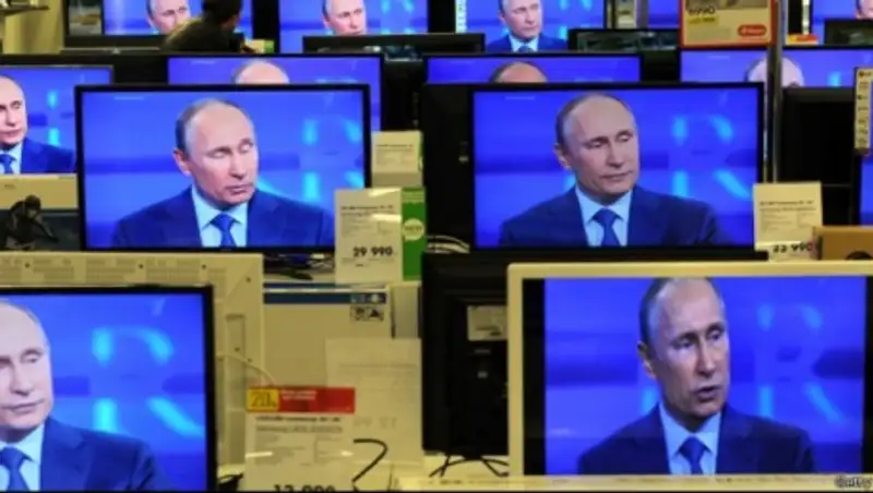 Путин обвинил Запад в попытке сдержать развитие России