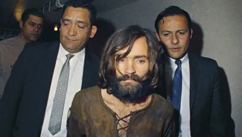 В США кремировали тело серийного убийцы Чарльза Мэнсона