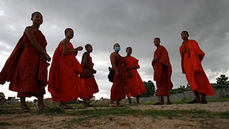 Буддистских монахов арестовали за употребление метамфетамина  