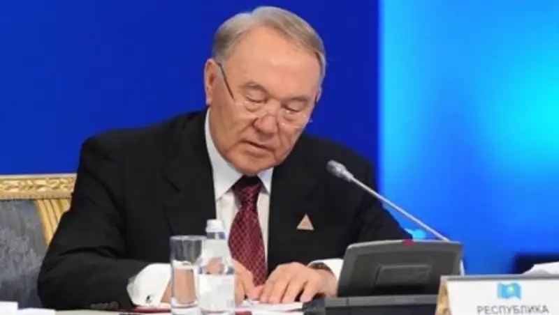 Назарбаев подписал поправки в некоторые конституционные законы