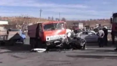 otyrar.kz, фото - Новости Zakon.kz от 30.10.2018 23:08