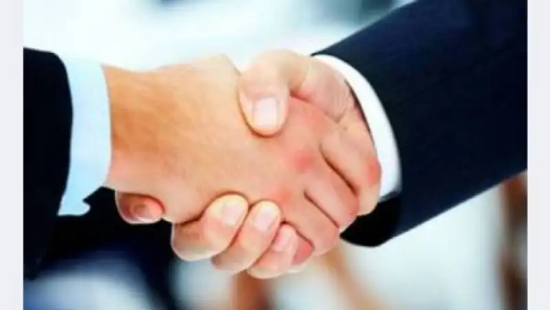 Аким Павлодарской области встретился с Генеральным консулом РФ