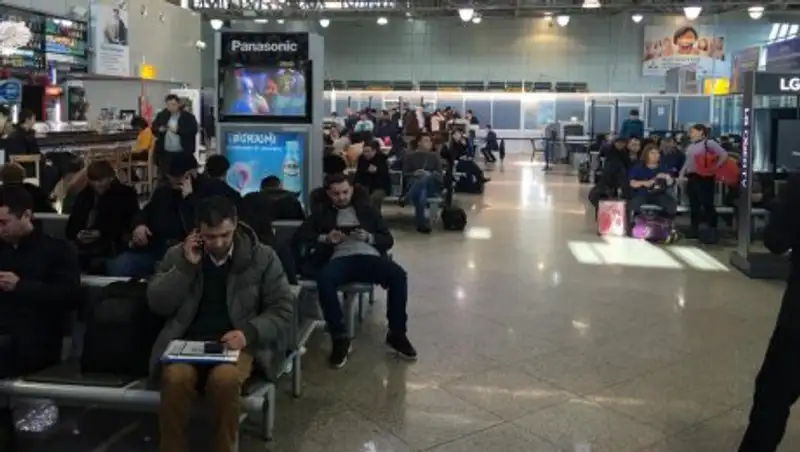 В Международном аэропорту из-за ограниченной видимости  задержано 11 авиарейсов