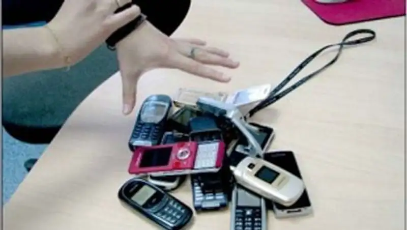 Акмолинскими полицейскими с начала года вернули владельцам 420 мобильных телефонов