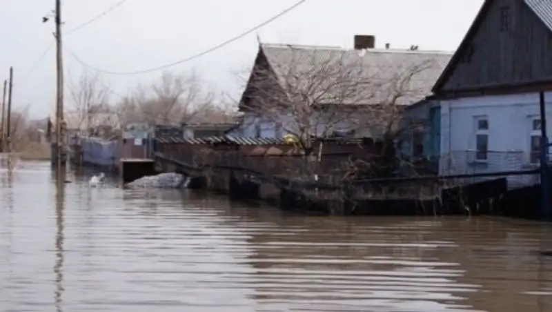 Международные эксперты включили паводки в РК в рейтинг самых крупных катаклизмов мира