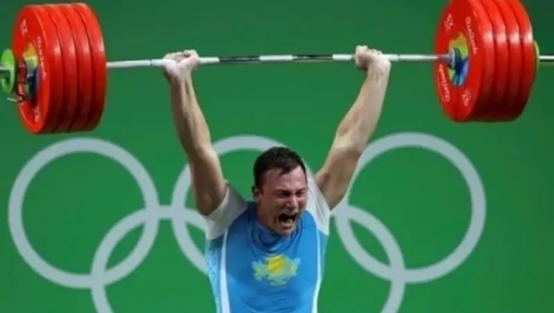 Чемпион из Казахстана провалился на ЧМ-2018 по тяжелой атлетике