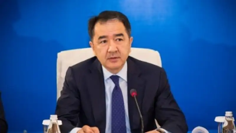 Сагинтаев выразил соболезнование родным подростка, погибшего в ЧП с поездом